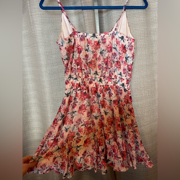 Francesca’s Floral Summer Dress - Picture 7 of 7